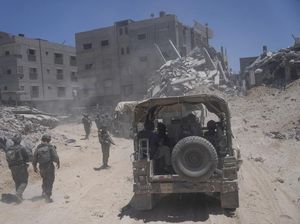 Penampakan Rafah Bak Kota Hantu, Dipenuhi Puing-Tertutup Debu