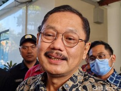 Sempat Dicopot, Prof BUS Kembali Jabat Dekan FK Unair