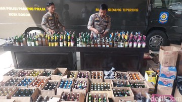 Satpol PP Bogor Musnahkan 1.890 Botol Miras Ilegal, Sitaan Selama 3 Bulan