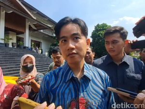 Gibran Bilang Tenang Saja soal Polemik Festival Kuliner Nonhalal di Solo Gibran Bilang Tenang Saja soal Polemik Festival Kuliner Nonhalal di Solo