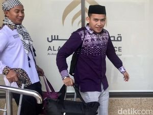 Witan Sulaeman Jadi Korban Pesawat Haji Garuda Delay 28 Jam Witan Sulaeman Jadi Korban Pesawat Haji Garuda Delay 28 Jam