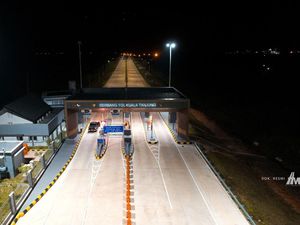 Volume Kendaraan di Ruas Tol Kutepat Meningkat Saat Momen Nataru Volume Kendaraan di Ruas Tol Kutepat Meningkat Saat Momen Nataru