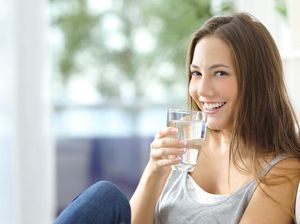 Minum Air Putih Bantu Turunkan Berat Badan, Seberapa Efektif? Minum Air Putih Bantu Turunkan Berat Badan, Seberapa Efektif?