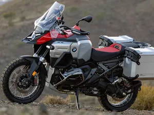 BMW R 1300 GS Adventure Meluncur, Punya Tangki Bensin 30 Liter! BMW R 1300 GS Adventure Meluncur, Punya Tangki Bensin 30 Liter!