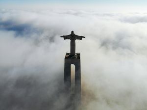 Renungan Harian Katolik Rabu 31 Juli 2024 dan Bacaannya: Meninggalkan Segalanya Renungan Harian Katolik Rabu 31 Juli 2024 dan Bacaannya: Meninggalkan Segalanya