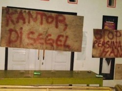 Kantor Desa di Lutim Sempat Disegel Warga Usai Kades Digerebek di Rumah Janda