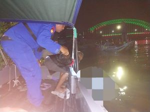 Hilang Sehari, Zamani Ditemukan Tewas Mengapung di Dekat Jembatan Musi 6