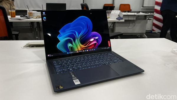 Penampakan Lenovo Yoga Slim 7x, Laptop Copilot+ PC Rp 25 Juta