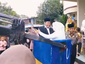 Kejutan Luar Biasa di Hari Pernikahan Amirudin yang Bikin Tercengang Kejutan Luar Biasa di Hari Pernikahan Amirudin yang Bikin Tercengang