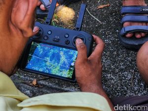 Cari ODGJ Pembacok Warga, Petugas Sisir Gunung Jayanti Pakai Drone Cari ODGJ Pembacok Warga, Petugas Sisir Gunung Jayanti Pakai Drone