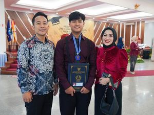 Istri Denny Cagur Tak Nangis Lagi, Tenang Anaknya Bisa Jalani Sekolah Semi-Militer Istri Denny Cagur Tak Nangis Lagi, Tenang Anaknya Bisa Jalani Sekolah Semi-Militer