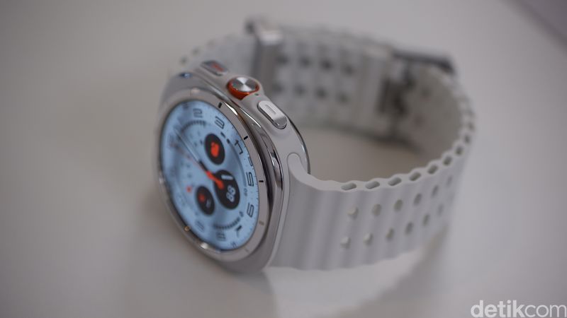 Samsung Galaxy Tonton 7 Ultra Samsung Galaxy Tonton 7 Ultra