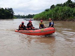 Pamit Ambil Pancing Tajur, Doni Hilang di Sungai Lematang Muara Enim
