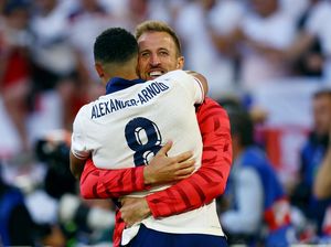 Trent Balas Kritik pada Kane: Lawan Akan Senang Kalau Dia Tak Main