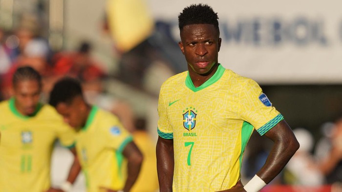 Vinicius Junior Jul 2, 2024; Santa Clara, CA, USA; Brazil forward Vinicius Junior (7) during the second half against Colombia at Levis Stadium. Mandatory Credit: Darren Yamashita-USA TODAY Sports