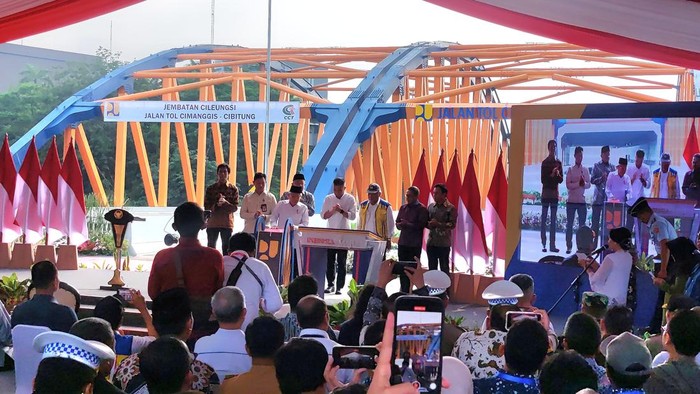 Wapres Maruf Amin Resmikan Tol Cimanggis-Cibitung Senilai Rp 10,6 T Wapres Maruf Amin Resmikan Tol Cimanggis-Cibitung Senilai Rp 10,6 T.