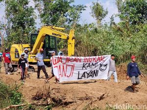 Tolak Pembangunan TPSS Srimulyo, Warga Minta 2 Ekskavator Setop Operasi Tolak Pembangunan TPSS Srimulyo, Warga Minta 2 Ekskavator Setop Operasi