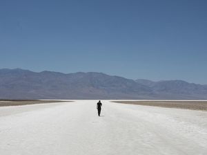 Kaki Turis Terpanggang Kepanasan Saat Berlibur di Death Valley Kaki Turis Terpanggang Kepanasan Saat Berlibur di Death Valley