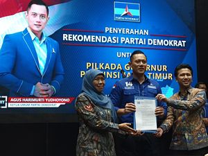 AHY Serahkan 6 Surat Dukungan Pilgub 2024, Ada Khofifah-Emil untuk Jatim