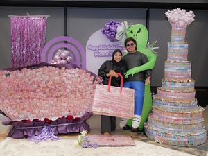 6 Momen Ultah ke-26, Aurel Hermansyah Dapat Uang Berbentuk Buket-Kue Bertingkat