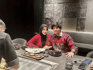 Ulang Tahun Aurel Hermansyah Dihadiahi Kue Cokelat dan Kue Uang