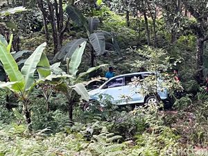 Avanza Muat Keluarga Surabaya Nyemplung Jurang di Mojokerto Diduga Overload Avanza Muat Keluarga Surabaya Nyemplung Jurang di Mojokerto Diduga Overload