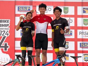 Tim United Bike Kencana Gemilang di Kejurnas Balap Sepeda 2024 Tim United Bike Kencana Gemilang di Kejurnas Balap Sepeda 2024