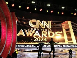 Pangdam Sriwijaya-Kapolda Sumsel Terima Penghargaan CNN Indonesia Awards 2024