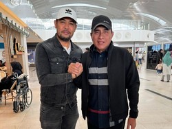 Tiba di Sumut, Pelatih PSMS Nil Maizar Disambut Edy Rahmayadi