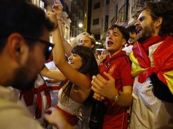 Ekspresi Suporter Saat Spanyol Lanjut ke Final Euro 2024