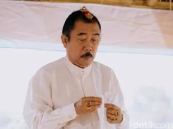 Ida Pedanda Wayahan Bun dari Griya Sanur Pejeng Gianyar Lebar