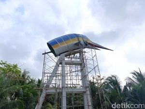 Patung Marlin Rp1,8 Miliar Mulai Dipasang di Jembatan Wiriadinata Ranggajipang