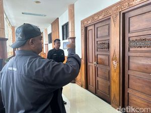 Suasana Kantor DPRD Saat KPK Obok-Obok Jatim