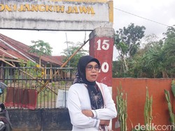 Ahli Waris Segel Sekolah di Lombok, Siswa Belajar di Pinggir Jalan
