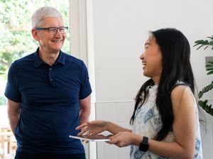 Kisah Nadya Tyandra Lulusan BINUS University ke Apple WWDC24 Kisah Nadya Tyandra Lulusan BINUS University ke Apple WWDC24