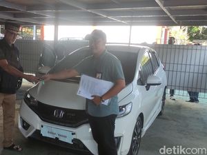KPK Kembalikan Mobil-Tanah Milik Eks Bupati Cirebon Sunjaya KPK Kembalikan Mobil-Tanah Milik Eks Bupati Cirebon Sunjaya