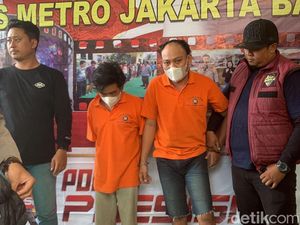 Bang Jago Bergolok Rampas HP di Warteg Jakbar Terancam 9 Tahun Penjara Bang Jago Bergolok Rampas HP di Warteg Jakbar Terancam 9 Tahun Penjara