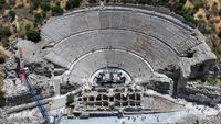 Potret Gerbang Koressos di Kota Kuno Efesus Turki Digali