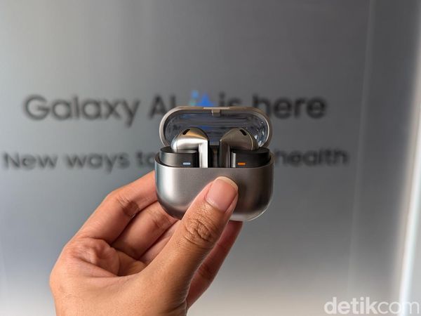 Wujud Samsung Galaxy Buds 3 yang Kini Bertangkai