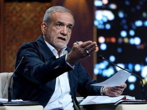 Presiden Iran Serukan AS-Negara Barat Setop Dukung Israel