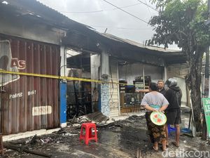 3 Kios di Denpasar Terbakar, Api Pertama Kali Diketahui Driver Ojol