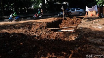 Ibu Gendong Anak Tercebur ke Galian Kabel, Ini Respons Walkot Jaktim