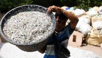 Begini Cara Pengolahan Sampah Plastik di Rindu Resik Prabumulih