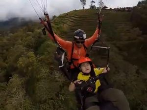 Kocaknya Ekspresi Tamu Paralayang Kota Batu: Misuh hingga Istigfar Terus!