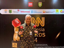 Bank Sumsel Babel Raih 2 Penghargaan di CNN Indonesia Awards 2024
