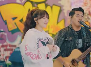 Lirik Lagu Lestari yang Trending Dinyanyikan Happy Asmara feat Delva Lirik Lagu Lestari yang Trending Dinyanyikan Happy Asmara feat Delva
