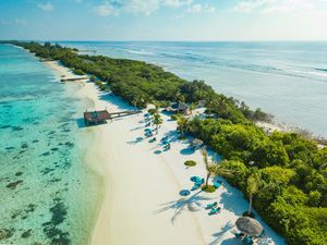 Maldives Naikkan Pajak Turis Hingga 400% Maldives Naikkan Pajak Turis Hingga 400%