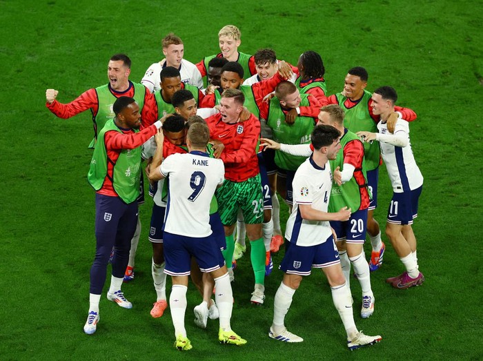 Inggris mengalahkan Belanda 2-1 di semifinal Piala Eropa 2024. Di final nanti, Inggris akan bertemu dengan Spanyol

1. Belanda vs Inggris berlangsung di Signal Iduna Park, Kamis (11/7/2024) dini hari WIB. Reuters/Thilo Schmuelgen.