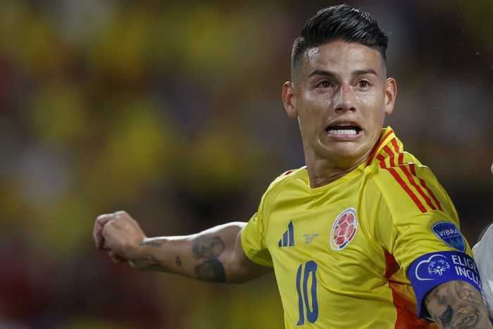 Colombias James Rodriguez jumps for a header during a Copa America semifinal soccer match against Uruguay in Charlotte, N.C., Wednesday, July 10, 2024. (AP Photo/Nell Redmond)