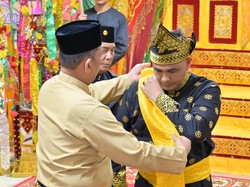 Kapolres Inhu Dianugrahi Gelar Adat LAM, Dinilai Pengayom-Dekat Masyarakat